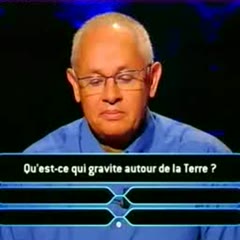 Qui veut gagner des millions - Qu'est ce qui gravite autour de la terre ?