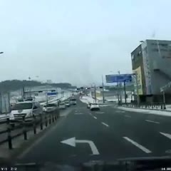 (2016-02-16) 횡단보도 구사일생!!! 화성시청 사거리 폭주 덤프트럭 교통 사고 블랙박스 영상
