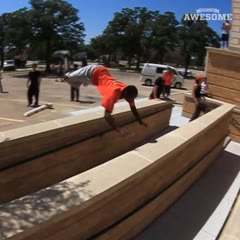 People are Awesome vs FailArmy ?