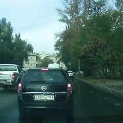 Пожилой велосипедист