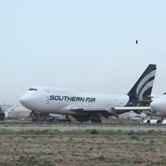 747 Lifting In Place In Extreme Wind Conditions
