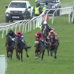 Wincanton 01-04-15 - Ferguson Fall - Racing UK