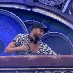 DJ's are really just cooking a meal on stage whilst they play their music on ...