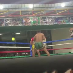 Amateur boxers are coming loose