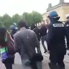 "Allez, dégagez les gonzesses, c'est ça, retourne faire la vaisselle" #LoiTravail #manif17mai #ACAB