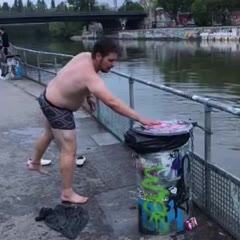 German makes a fake dive