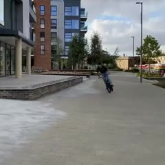 Simple Session - Kaspars P from @demolitionparts is at it with a total wild one. Cannot even imagine how? 🤯