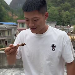 Dont eat honeybee
