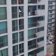 아파트 여고생 자살 막는 소방관 ㄷㄷ !!