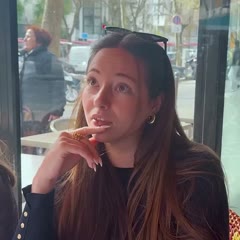 Mister V - Le charme discret des serveurs parisiens