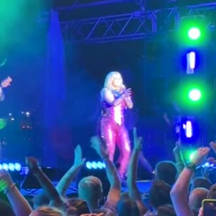 Fan throwing their phone at @BebeRexha